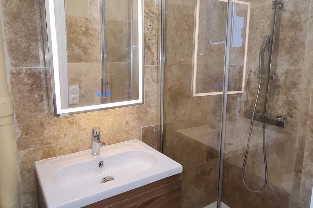 Photo of Bathroom in Alfortville