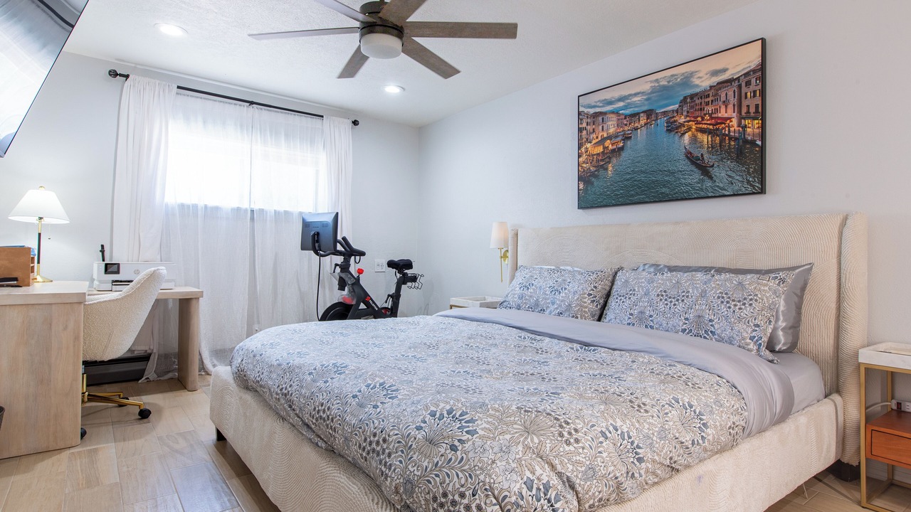 Photo of Bedroom in Northeast Santa Fe