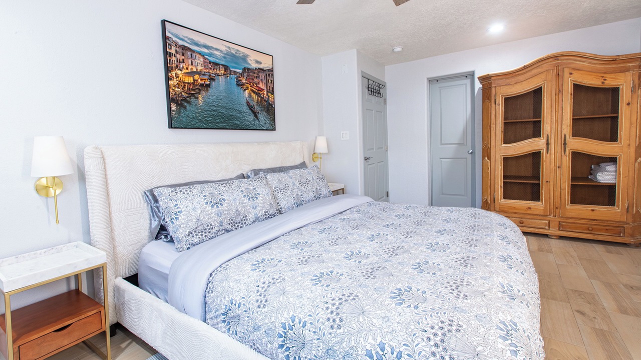 Photo of Bedroom in Northeast Santa Fe