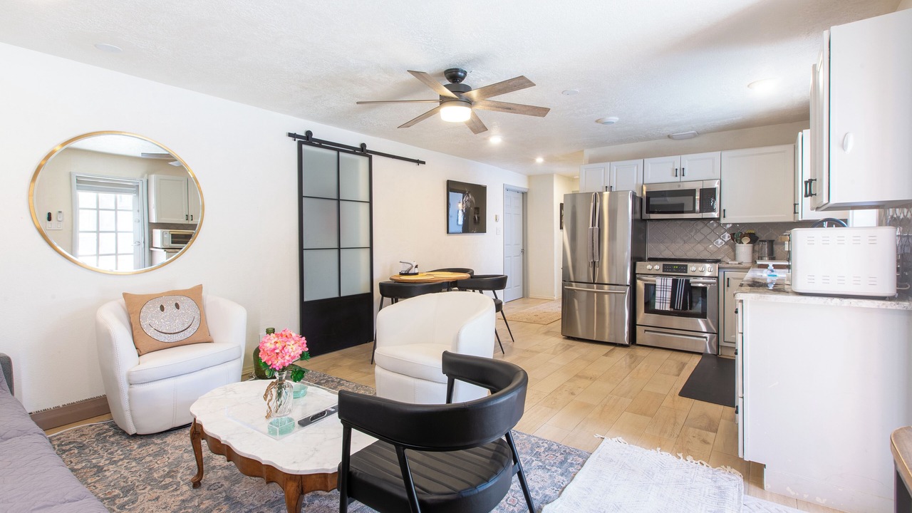 Photo of Livingroom in Northeast Santa Fe