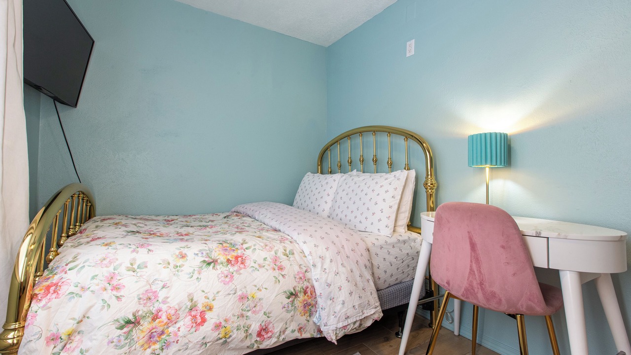 Photo of Bedroom in Northeast Santa Fe