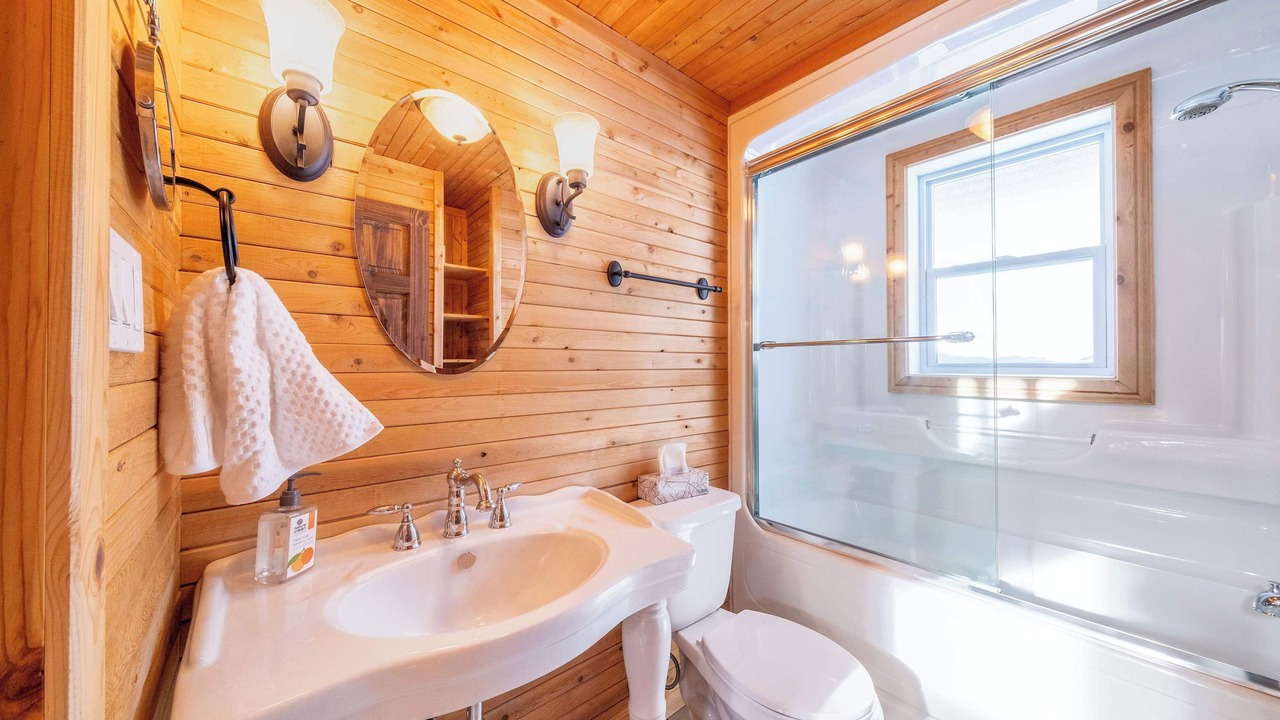 Photo of Bathroom in Saint-Philemon