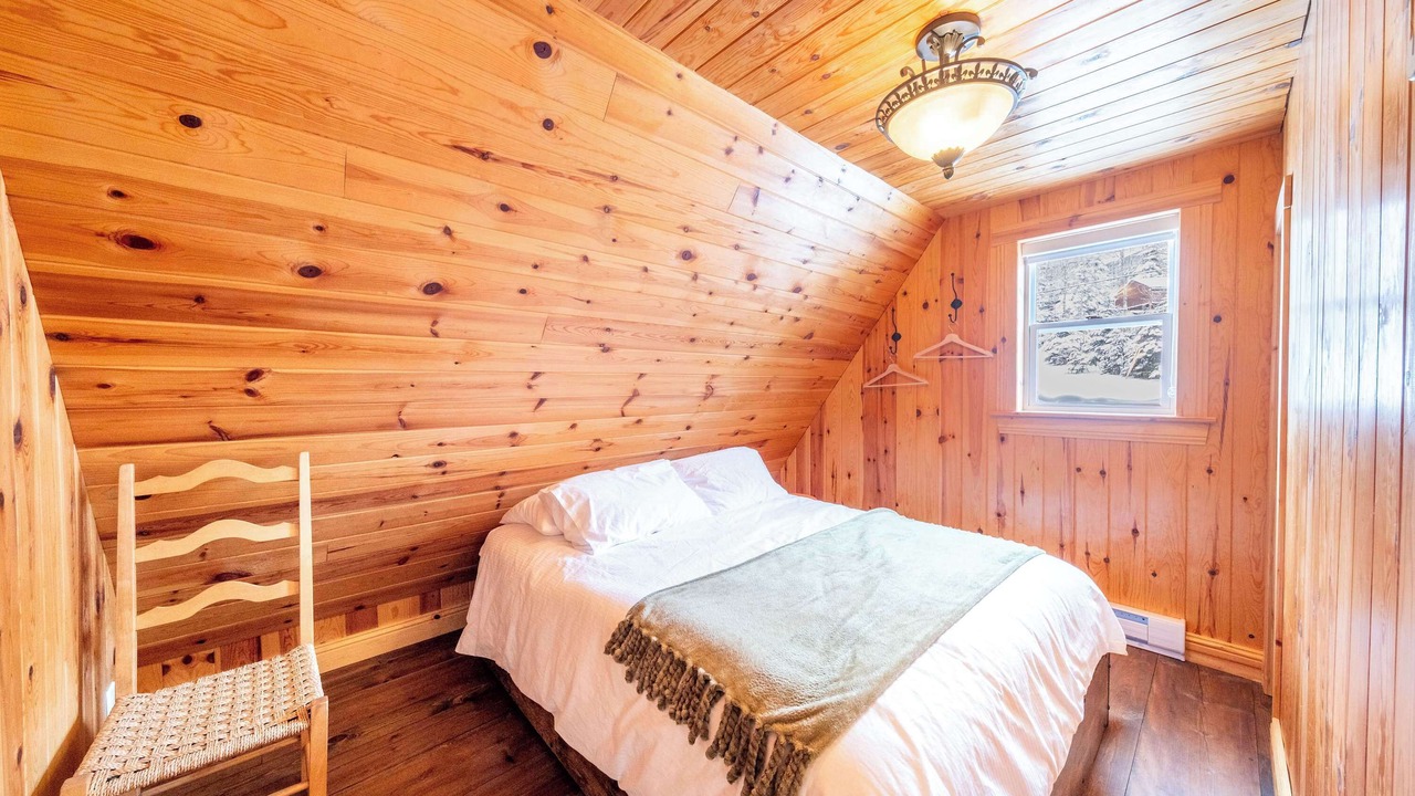 Photo of Bedroom in Saint-Philemon