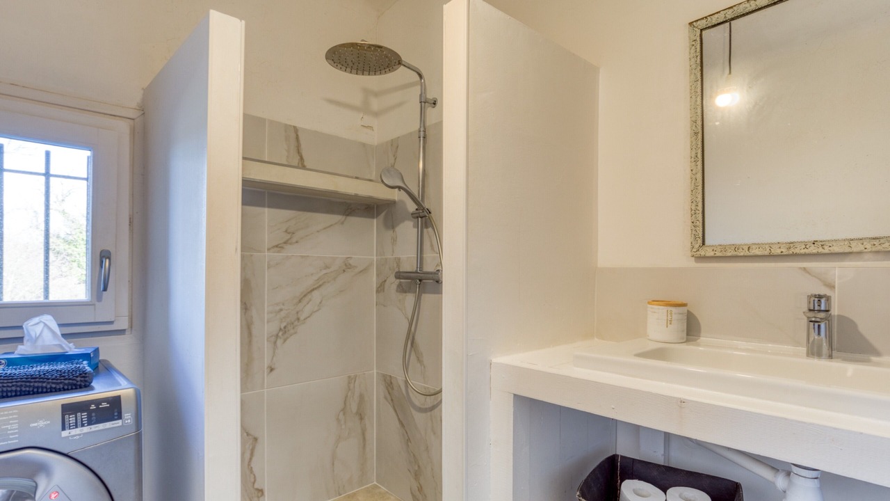 Photo of Bathroom in Rouet