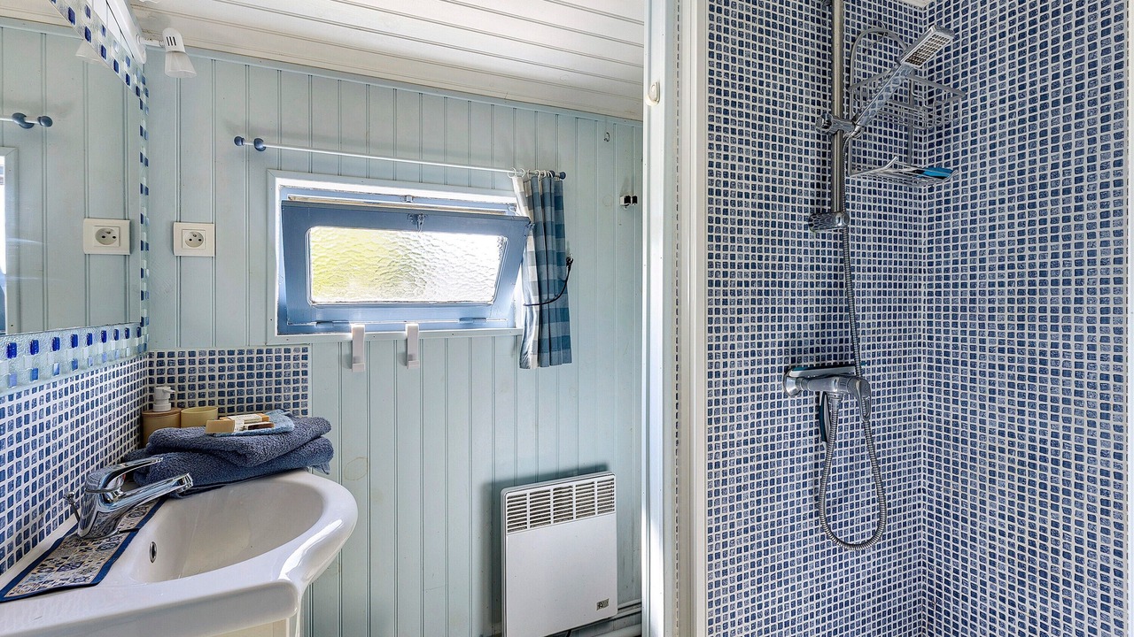 Photo of Bathroom in Longue-Jumelles