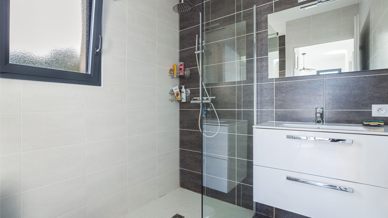 Photo of Bathroom in Laroque-des-Alberes