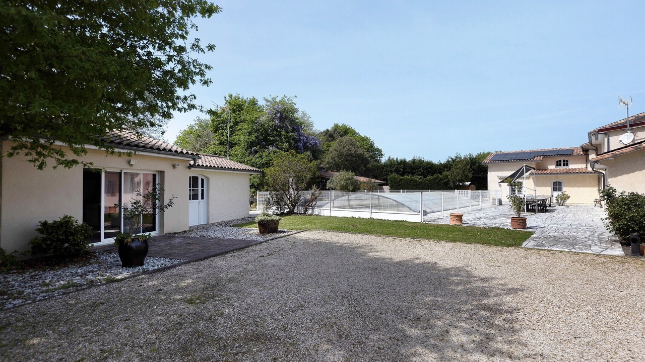 Photo of Outdoor in Begadan