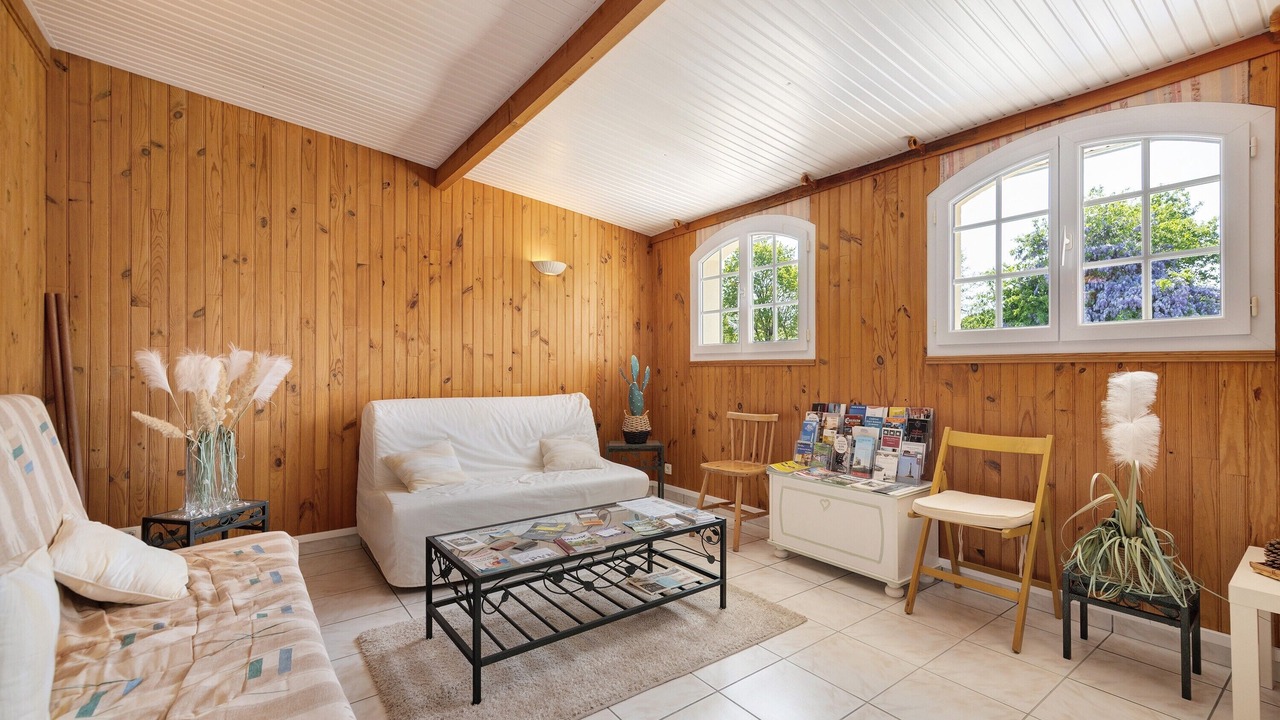 Photo of Livingroom in Begadan
