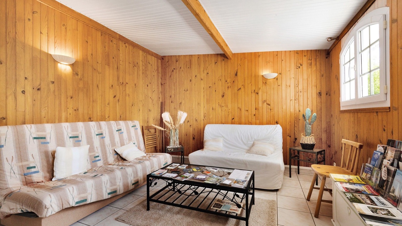 Photo of Livingroom in Begadan