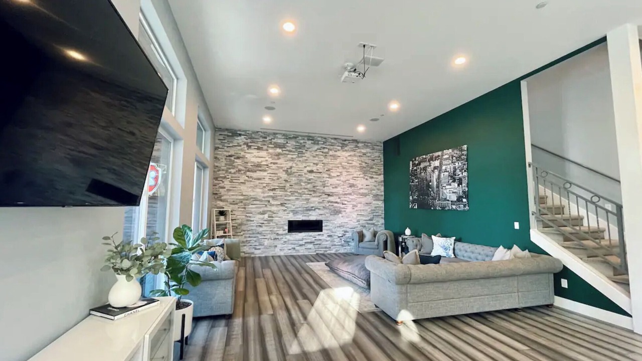 Photo of Livingroom in Auburn
