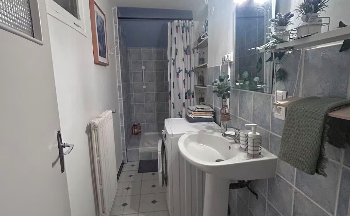 Photo of Bathroom in Manosque