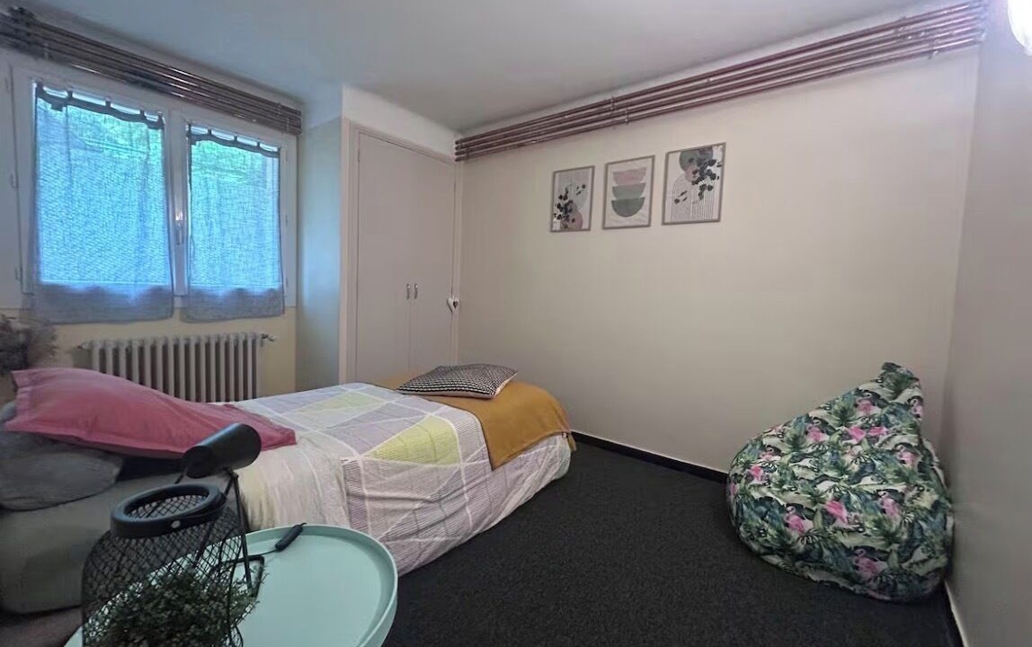 Photo of Bedroom in Manosque