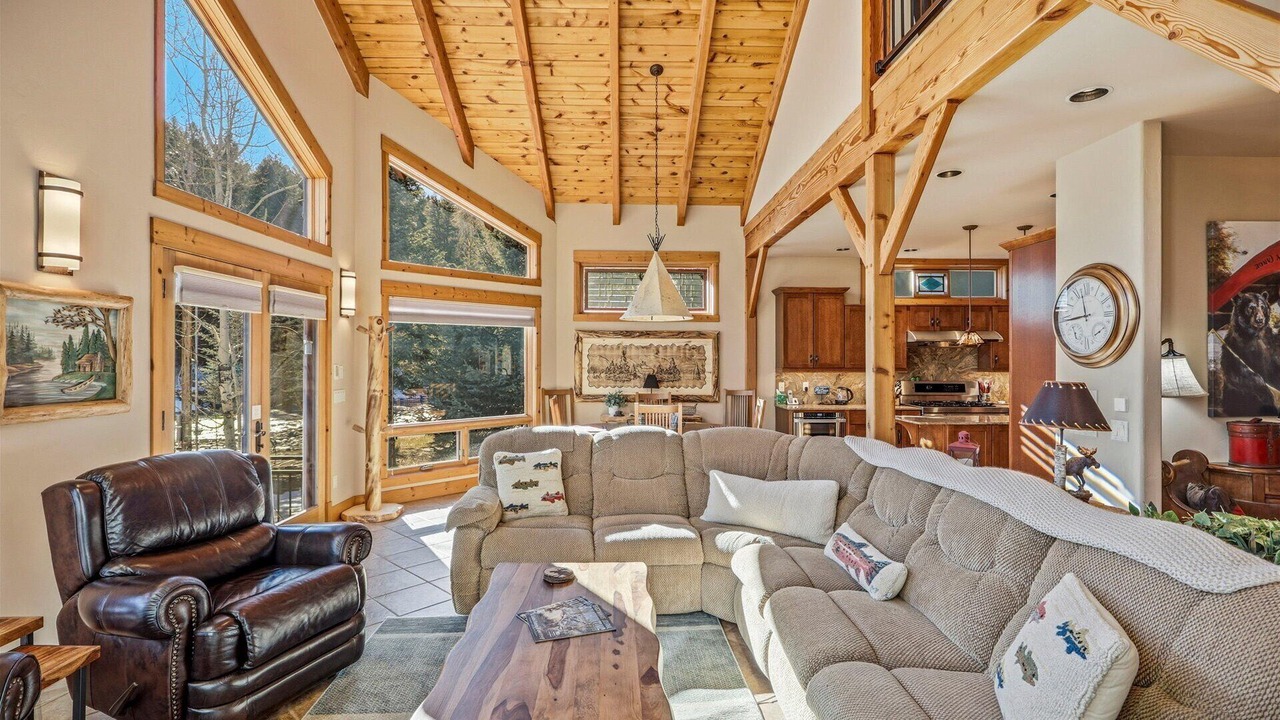Photo of Livingroom in San Juan River Village