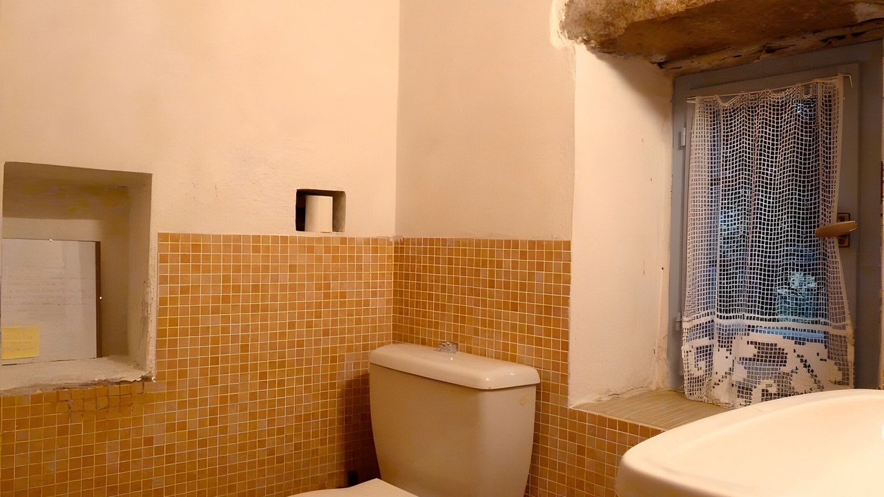 Photo of Bathroom in Corbes