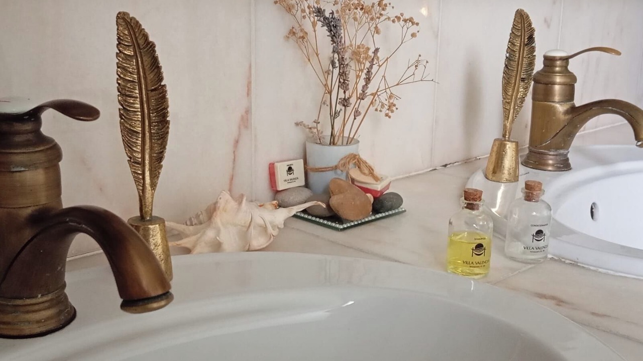 Photo of Bathroom in Colombes