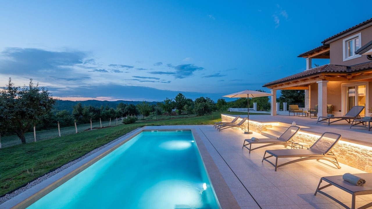 Photo of Outdoor in Beram