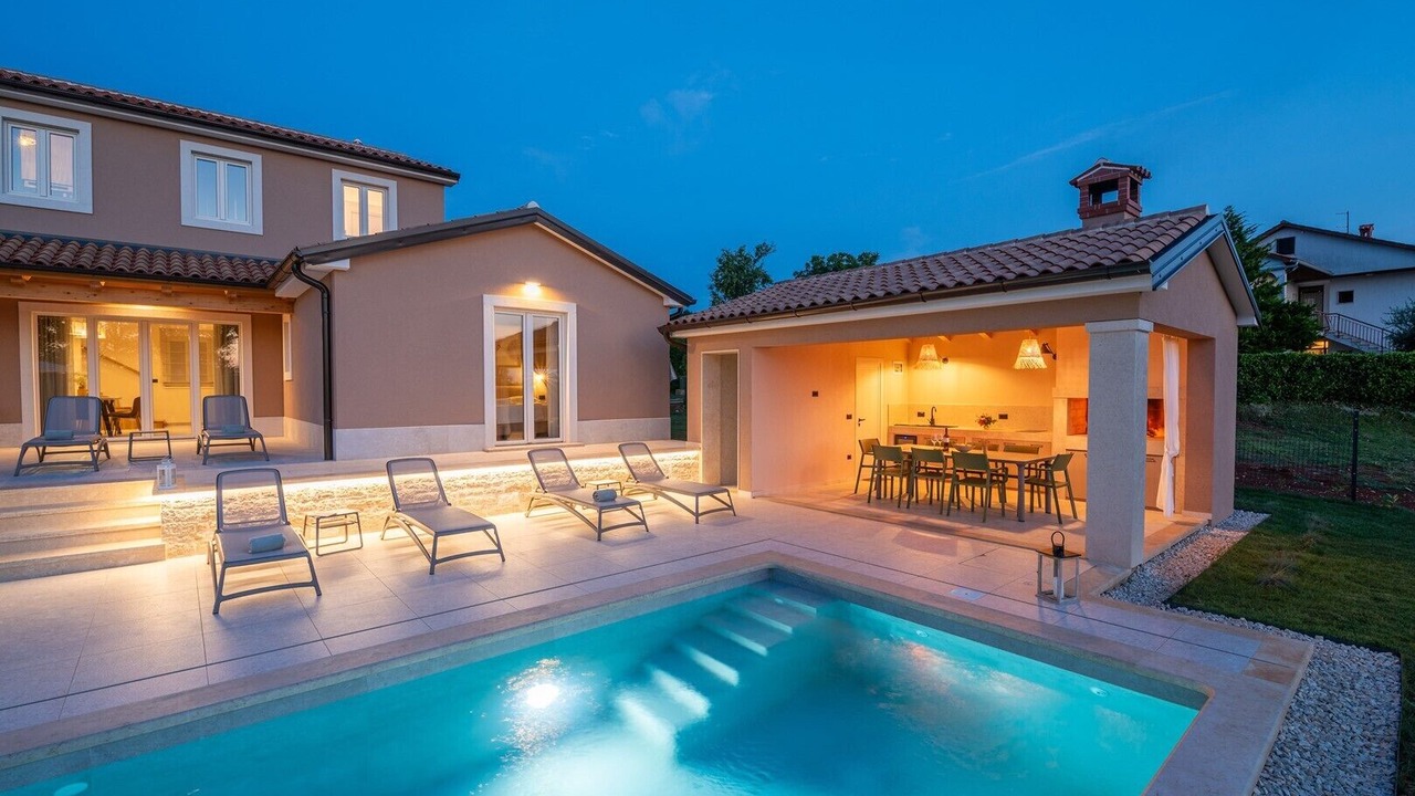 Photo of Outdoor in Beram