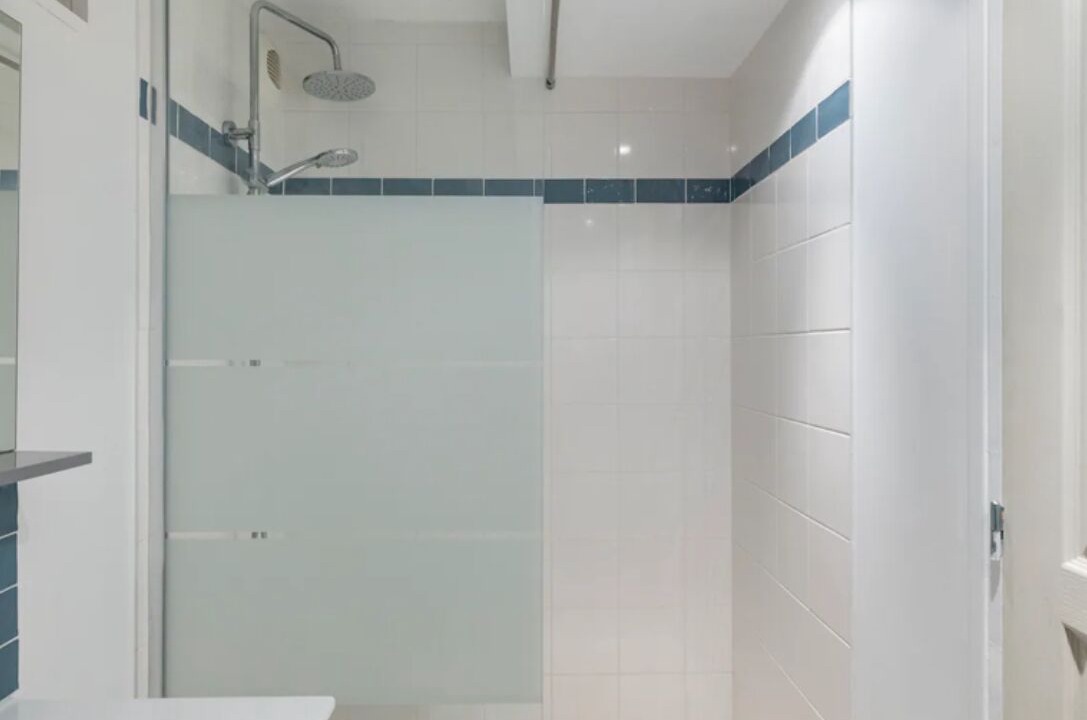Photo of Bathroom in Le Chesnay