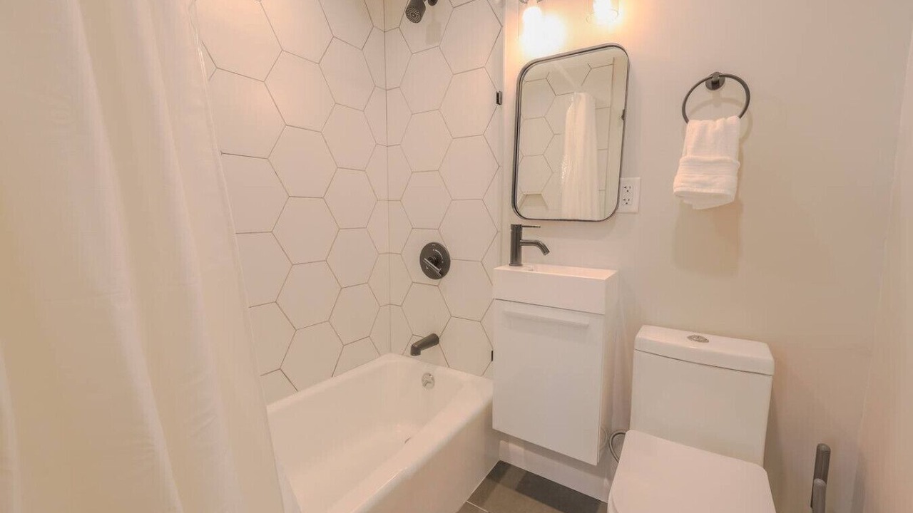 Photo of Bathroom in Prudential - St. Botolph