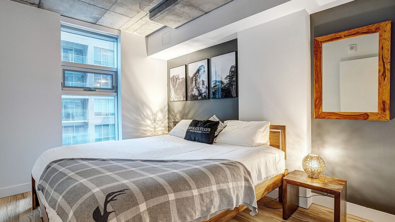 Photo of Bedroom in International District