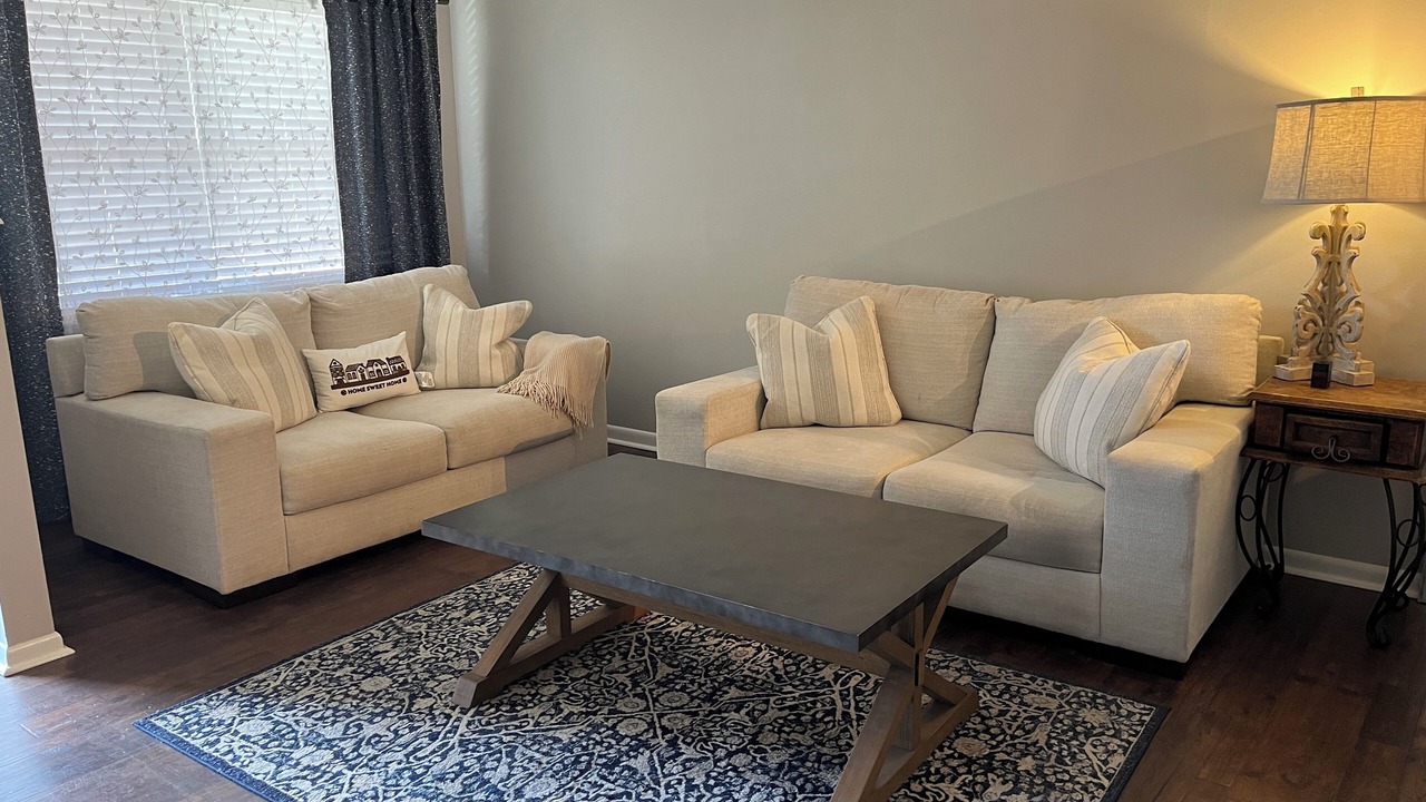 Photo of Livingroom in Broken Arrow