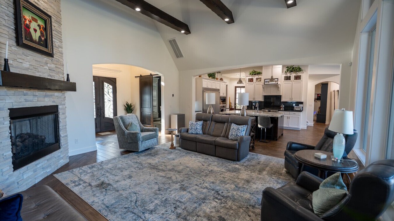 Photo of Livingroom in Broken Arrow