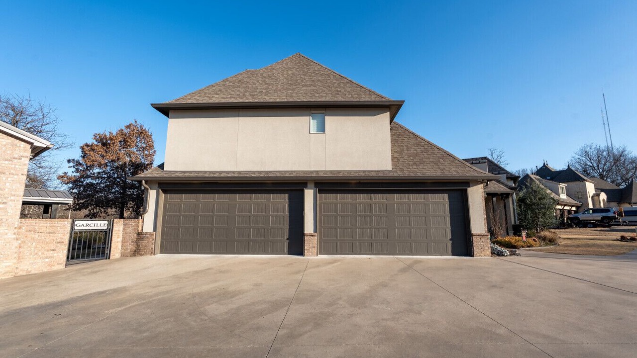 Photo of Others in Broken Arrow