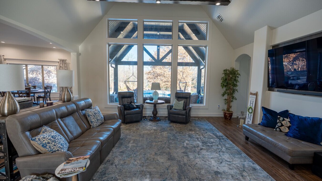 Photo of Livingroom in Broken Arrow