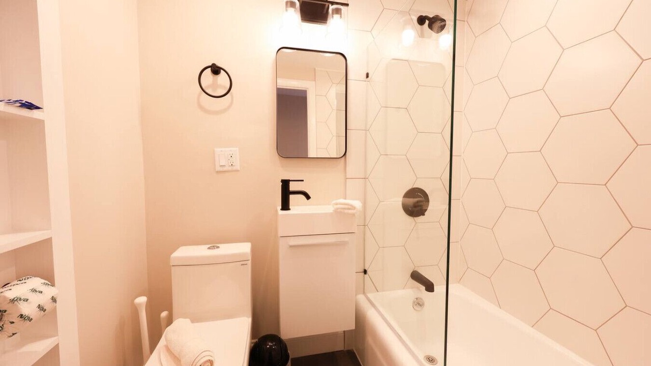 Photo of Bathroom in Prudential - St. Botolph