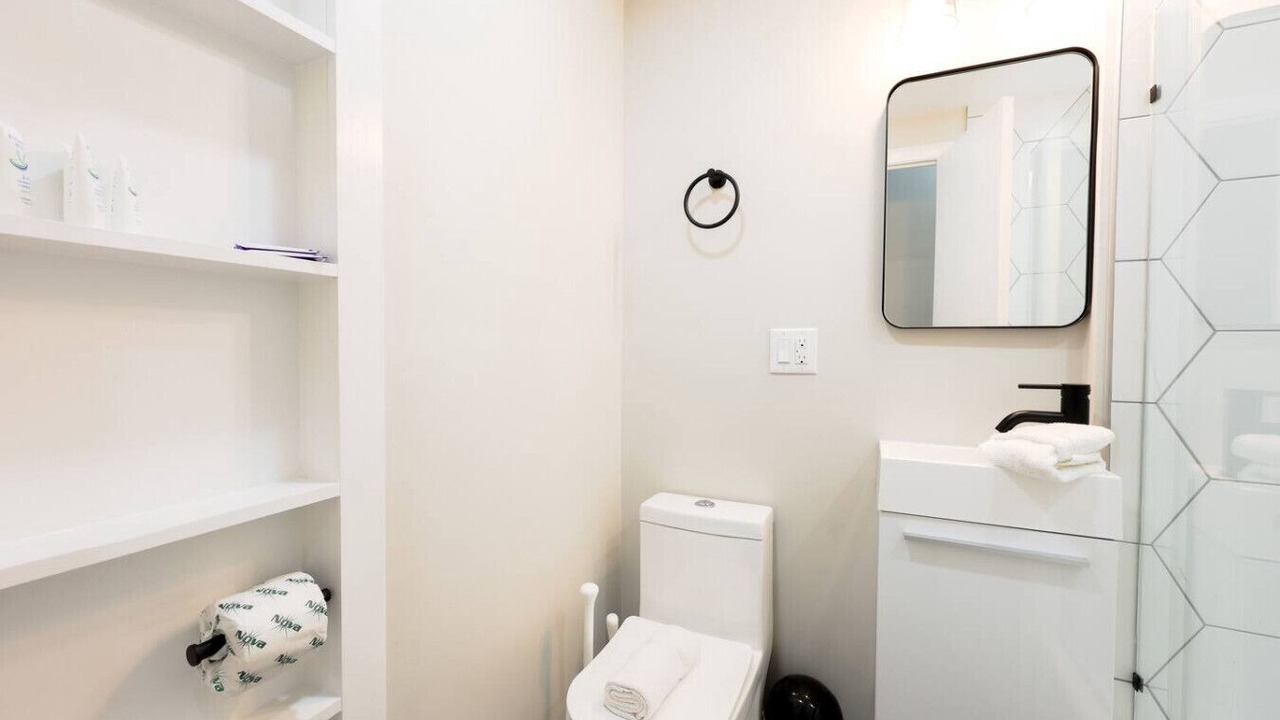 Photo of Bathroom in Prudential - St. Botolph