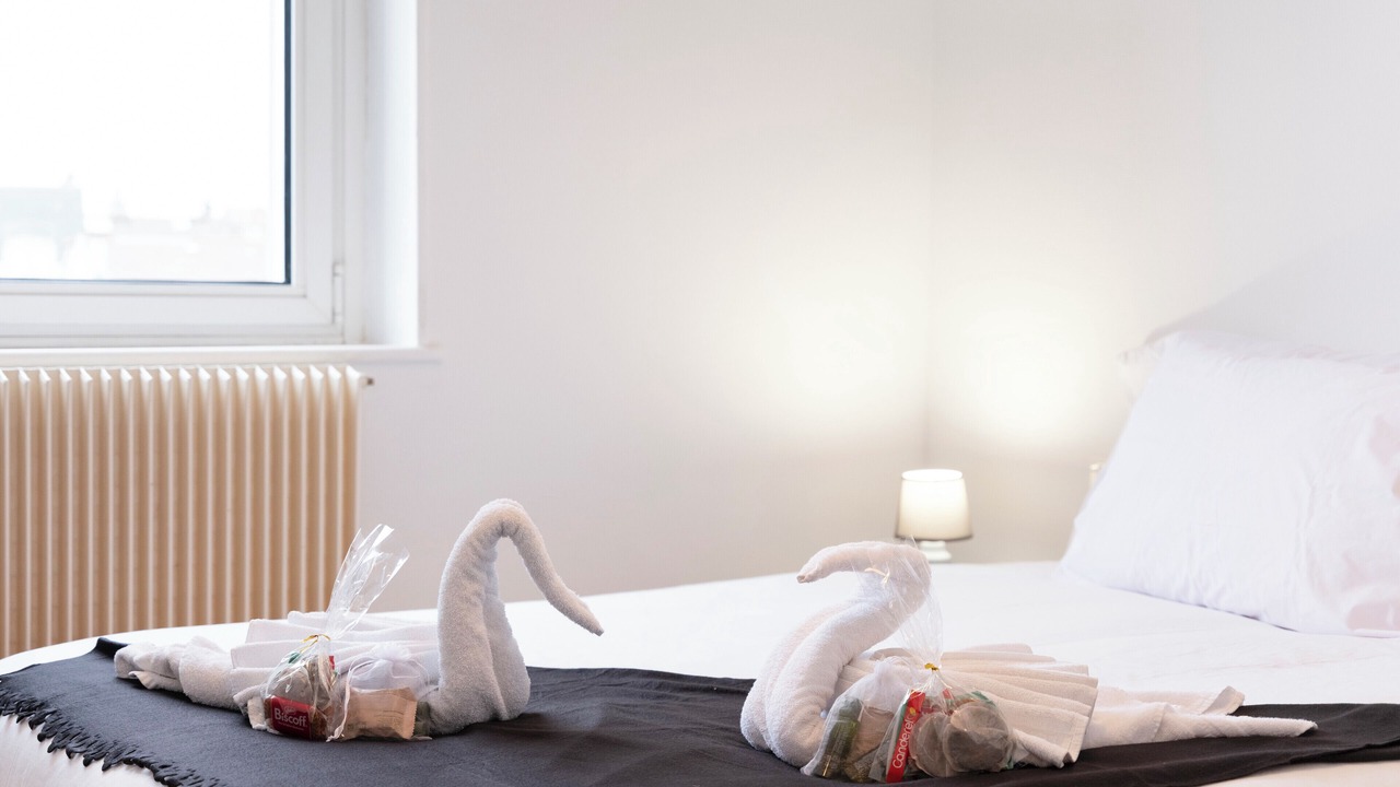 Photo of Bedroom in Poincare - Foch - Anatole France - Croix de Bourgogne