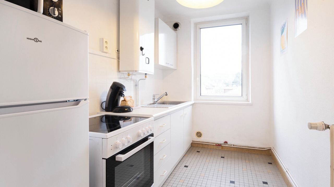 Photo of Kitchen in Poincare - Foch - Anatole France - Croix de Bourgogne
