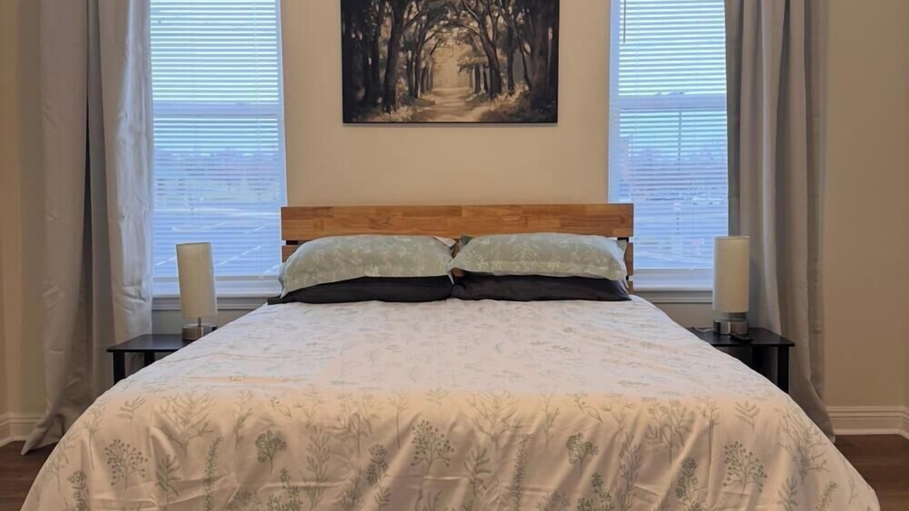 Photo of Bedroom in Lafayette Square