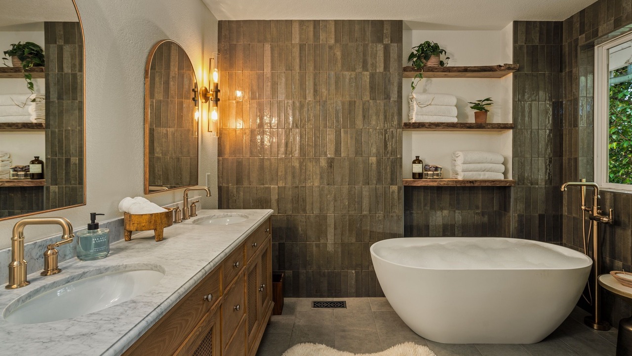 Photo of Bathroom in Lakewood