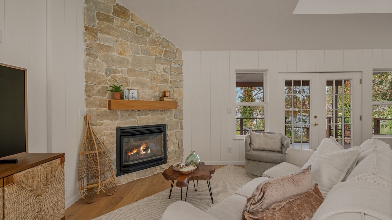 Photo of Livingroom in Lakewood