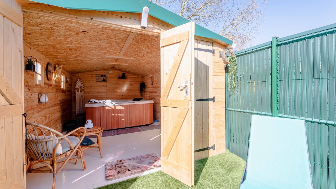 Photo of Outdoor in Trebes