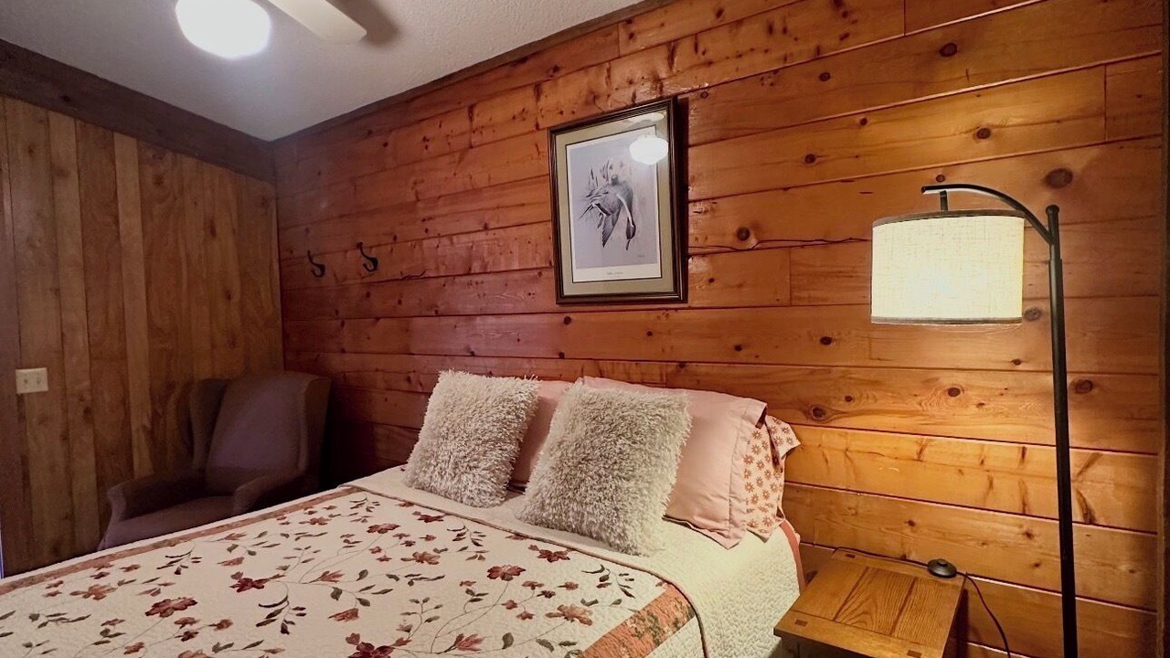 Photo of Bedroom in Lafayette County