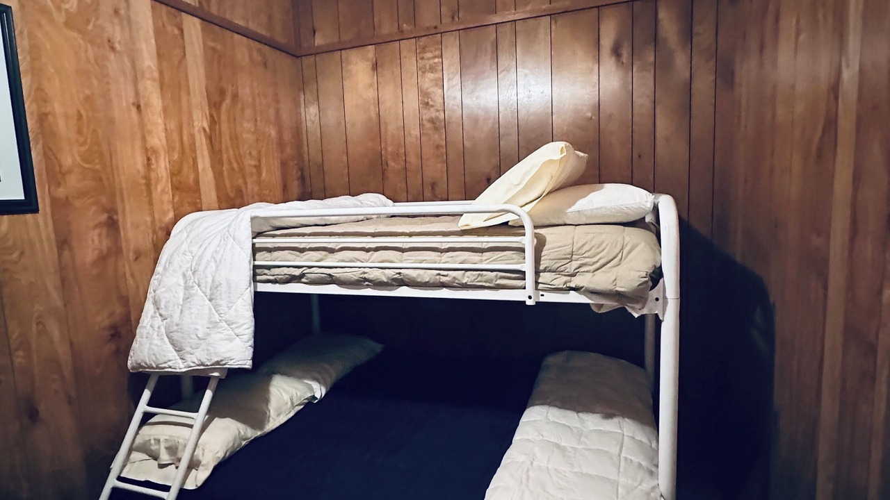 Photo of Bedroom in Lafayette County