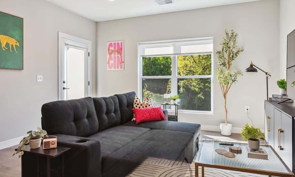 Photo of Livingroom in Olde Towne East