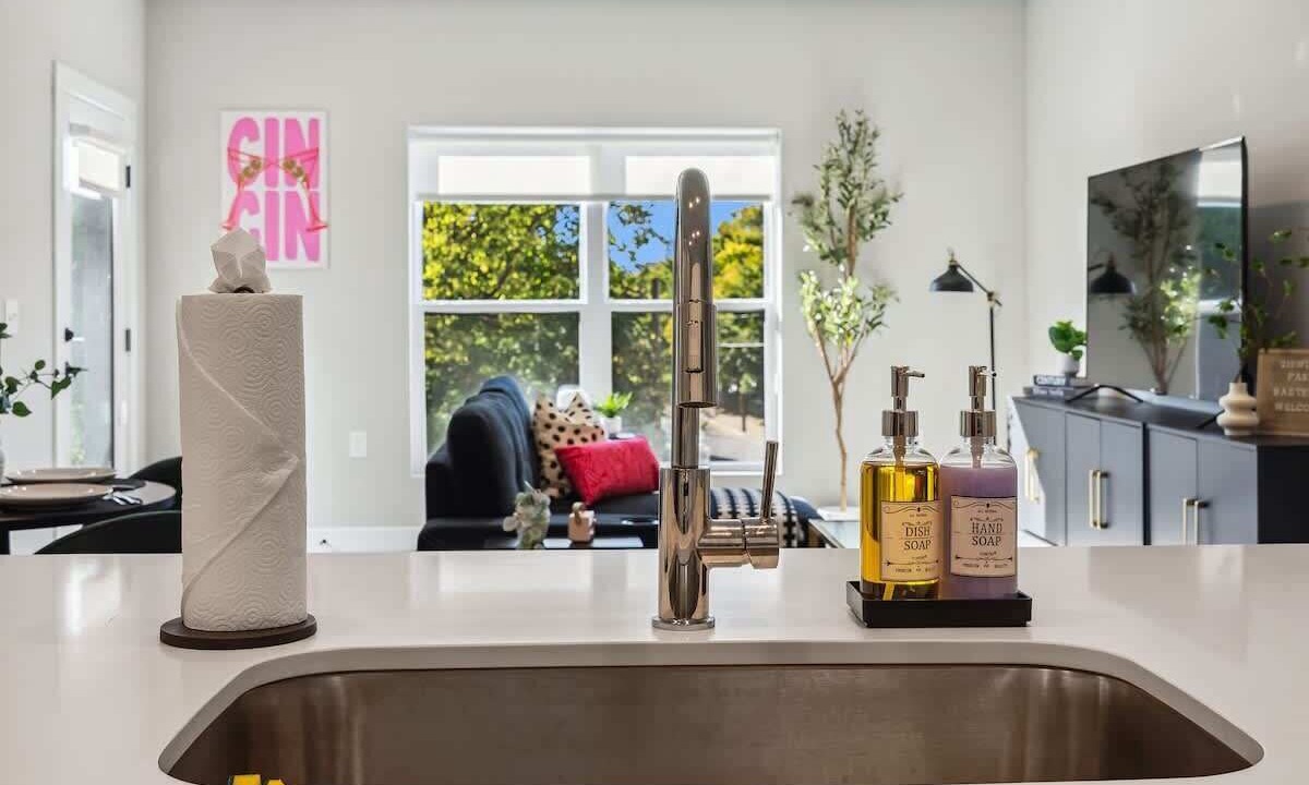 Photo of Livingroom in Olde Towne East