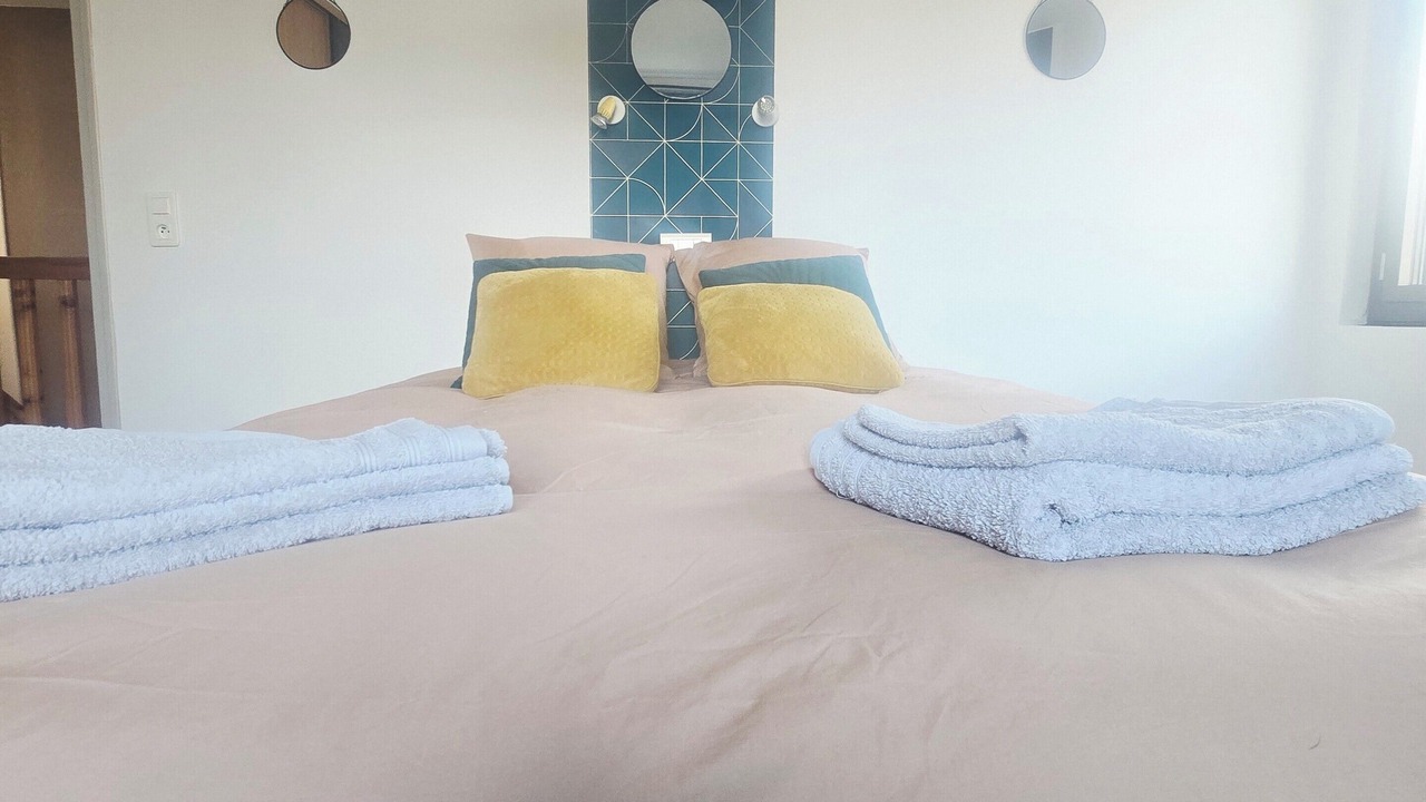 Photo of Bedroom in Arelaune-en-Seine