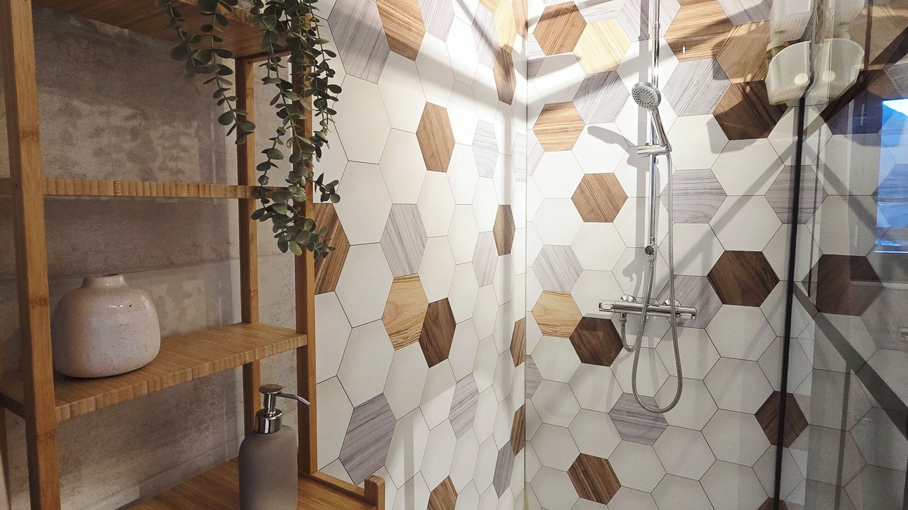 Photo of Bathroom in Arelaune-en-Seine