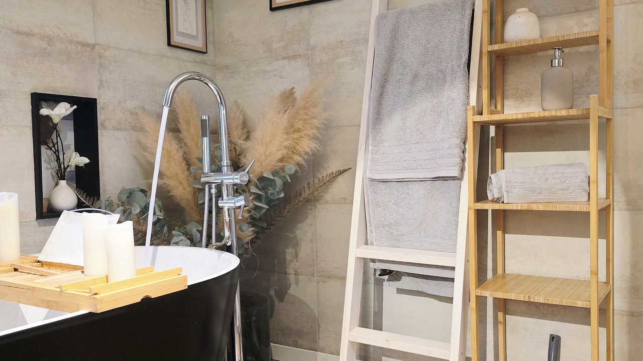 Photo of Bathroom in Arelaune-en-Seine
