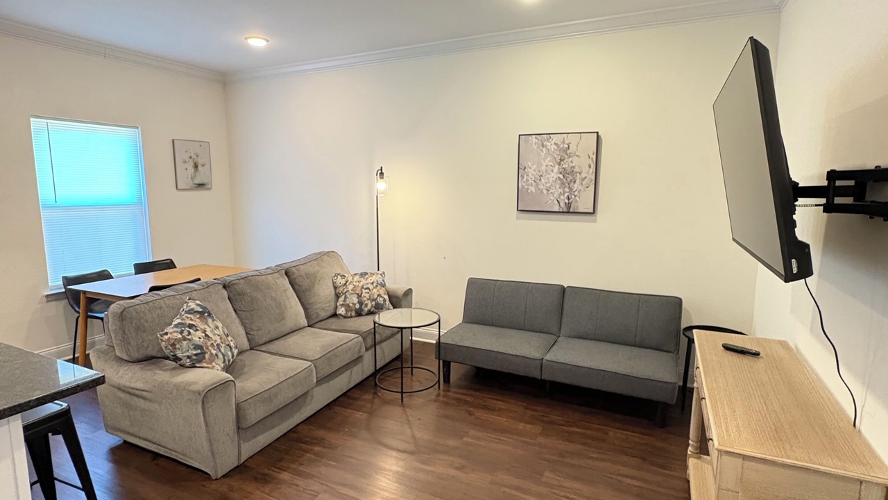 Photo of Livingroom in Lupton City
