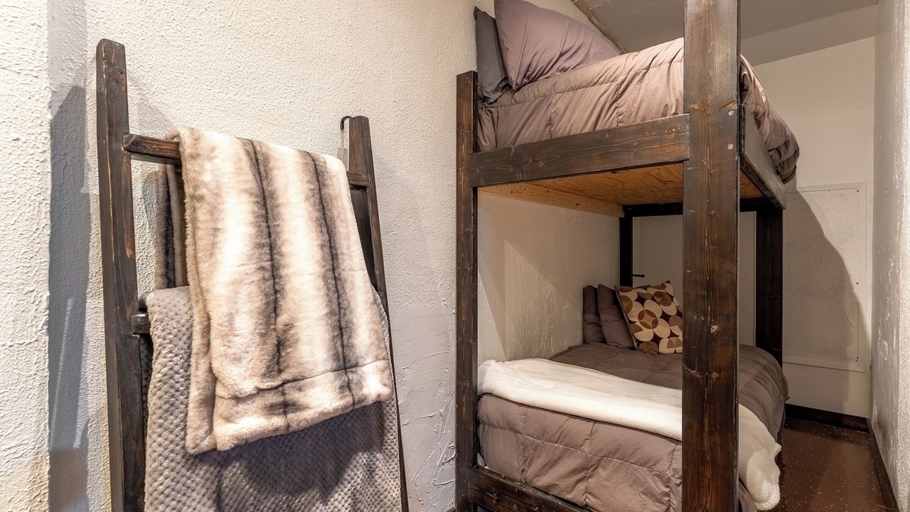Photo of Bedroom in Livingston
