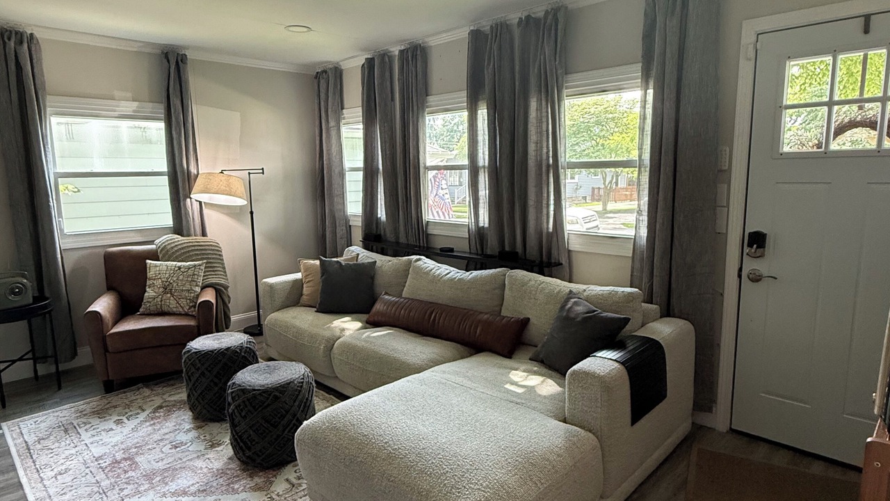 Photo of Livingroom in Lafayette