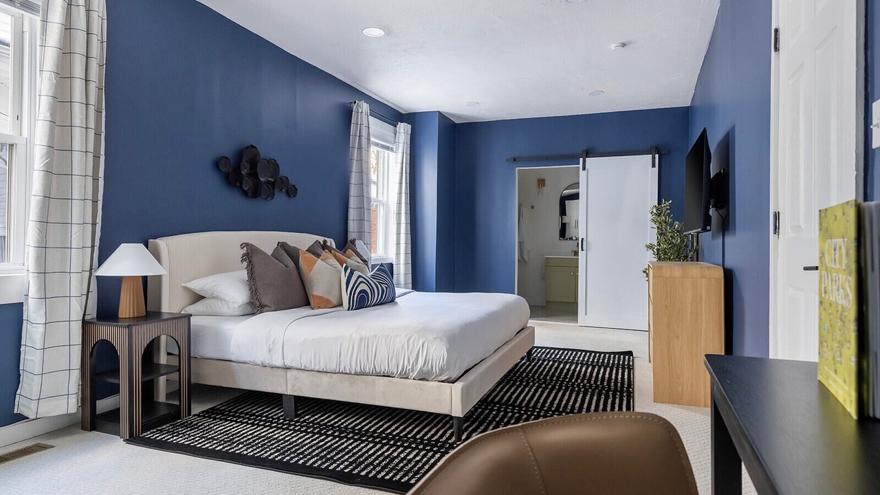 Photo of Bedroom in Detroit - Shoreway