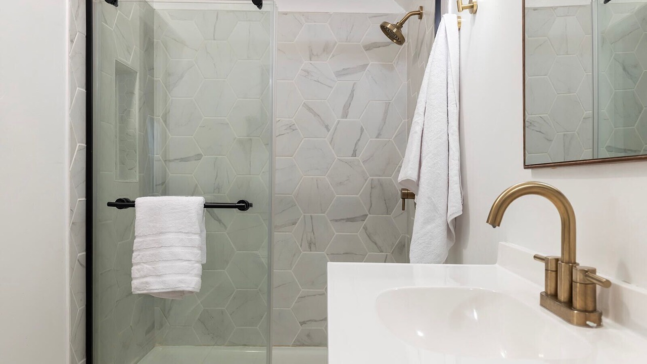 Photo of Bathroom in Detroit - Shoreway