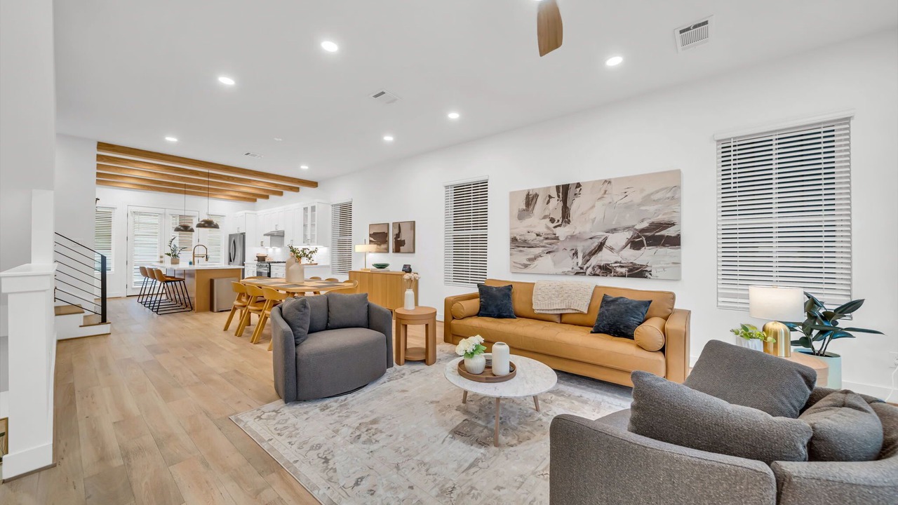 Photo of Livingroom in Shady Acres