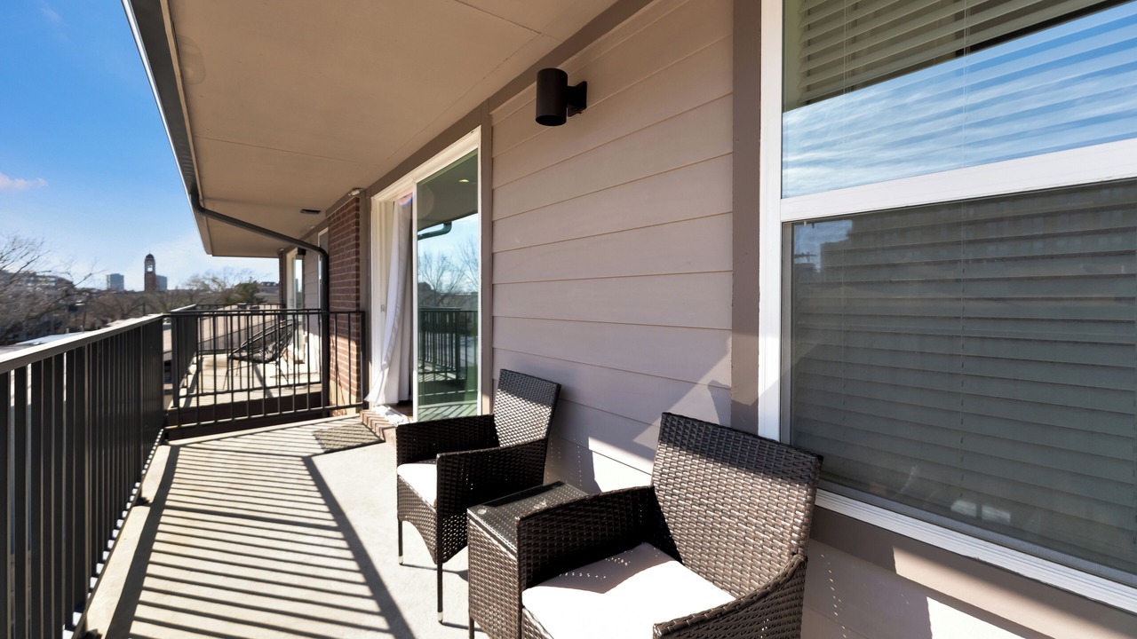 Photo of Patio Balcony in Oak Lawn